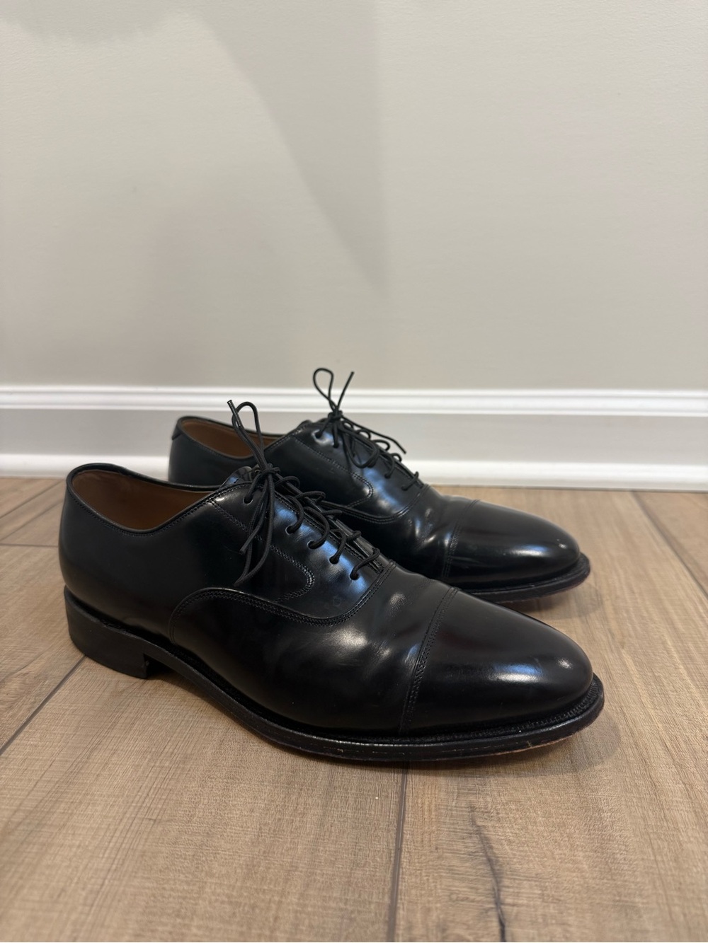 Johnston & Murphy Black Cap-Toe Oxford Dress Shoes
